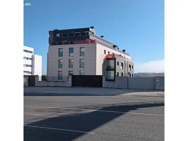 Piso en venta con terraza y garaje cerca del paseo marítimo