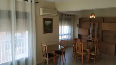 Piso en venta cerca de Calle Raphael 120m2 3 dormitorios 2 baños