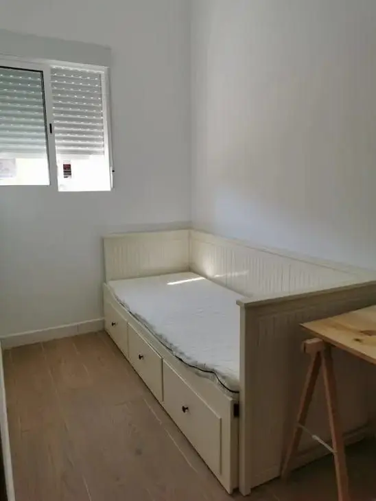 Apartamento en Alquiler Calle Teniente Diaz Corpas Malaga