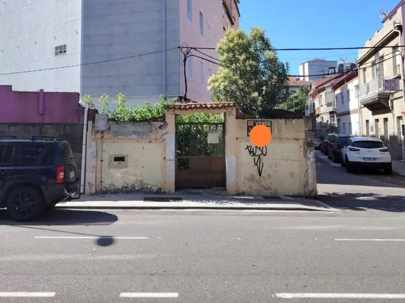 Adosado en venta en Vigo necesita reforma