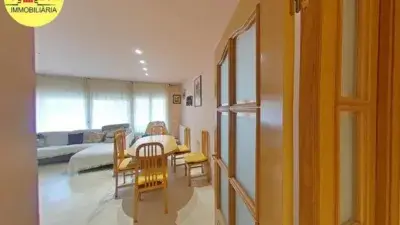 Casa Adosada en Castellfollit de la Roca 126m2 con Garaje