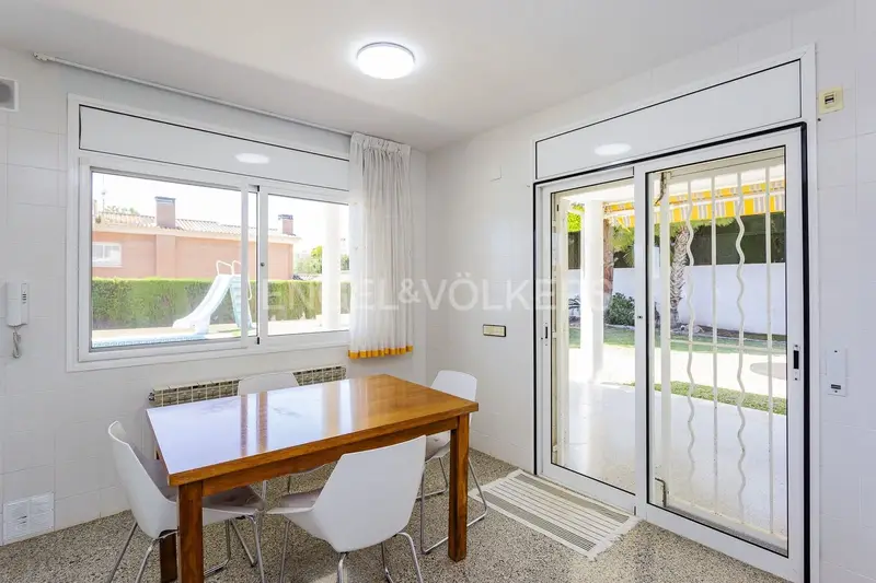 Chalet en Calafell con Piscina cerca del Mar Ideal Familias