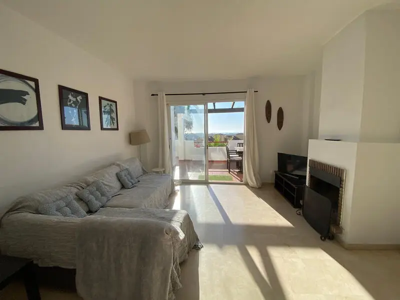 Ático en Venta Bel Air Estepona 2 Dormitorios 2 Baños Terraza Vistas al Mar