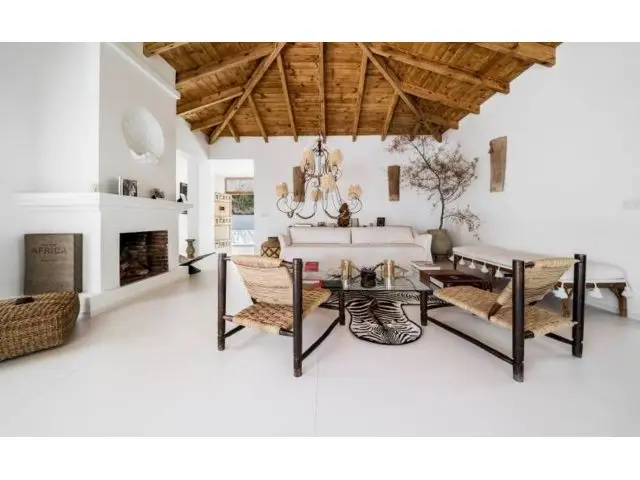 Villa en Alquiler Milla de Oro Marbella 3 Dormitorios 2 Baños
