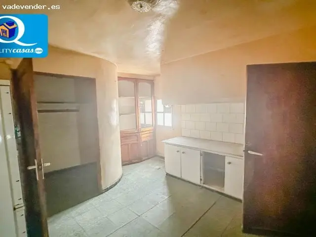 Casa de Pueblo en Jijona 350m2 6 Plantas Para Reformar