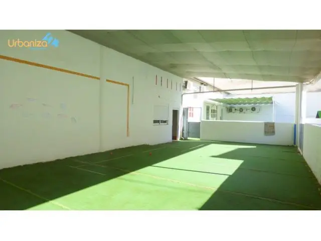 Local Comercial 230m2 con Terraza 80m2 Badajoz