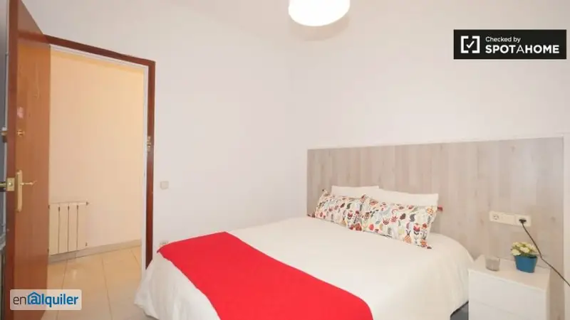 Habitaci
ón en Apartamento Compartido en Barri Gòtic