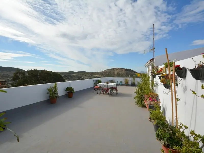 Atico en Guardamar del Segura con Vistas al Mar y Terraza Privada