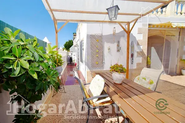 Chalet con Terraza Jardin y Garaje en Boniles Sagunto
