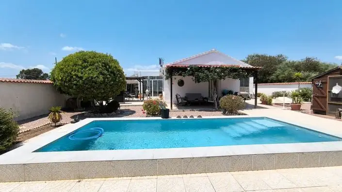 Villa 3 Dormitorios en La Marina Costa Blanca