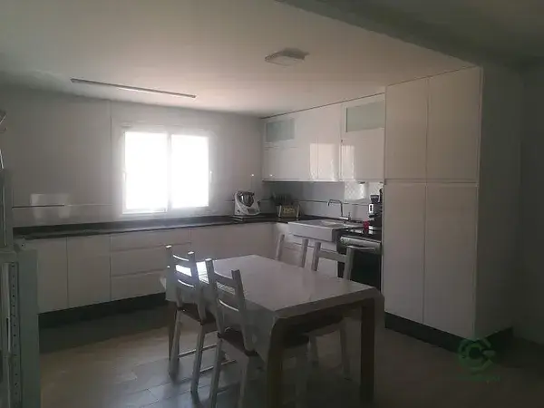 Adosado en San Garcia 195m2 con Piscina y Apartamento