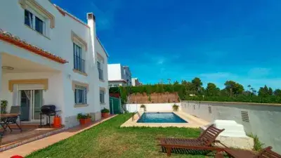 Chalet en Beniarbeig con Piscina y Vistas Panorámicas