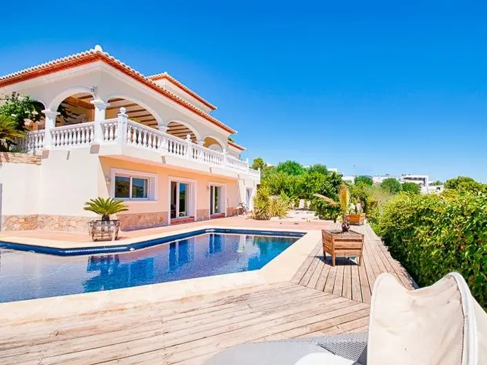 Villa de Lujo en Venta Moraira 4 Dormitorios Piscina