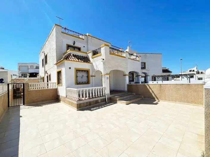 Adosado 2 Dormitorios Dream Hills Piscina Solarium