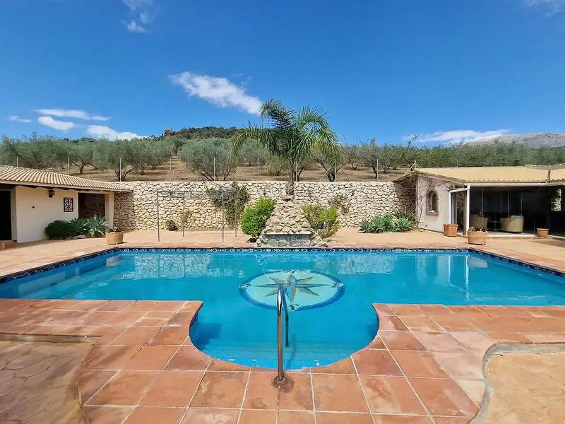 Villa de Lujo 4 Dormitorios Periana Malaga