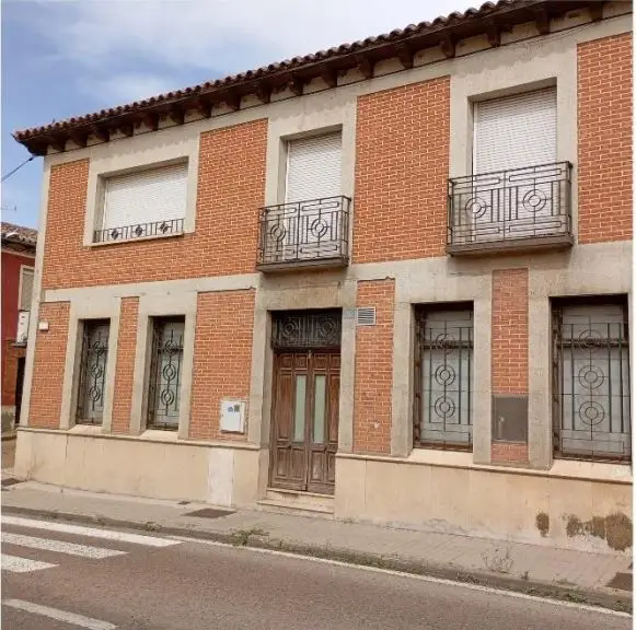 Local en CAÑO Becilla de Valderaduey Valladolid