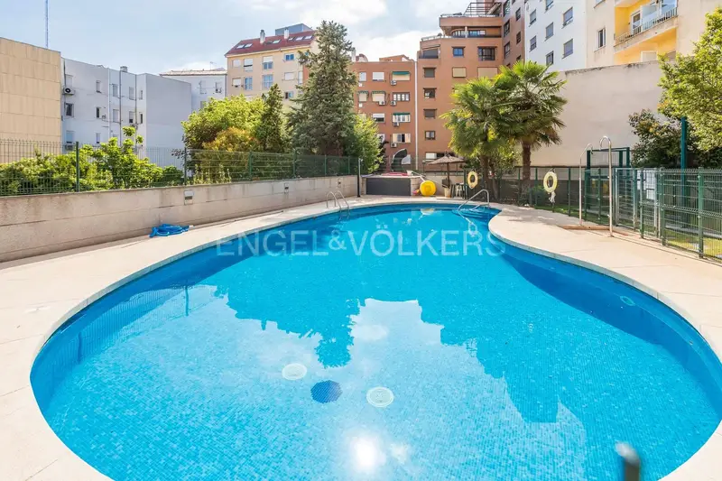 Apartamento en alquiler en Rios Rosas Madrid