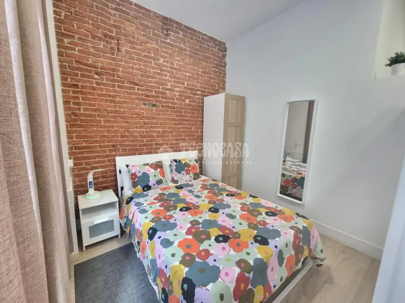 Local Comercial en Venta Tetuán Vivienda Amueblada 26m2 Patio