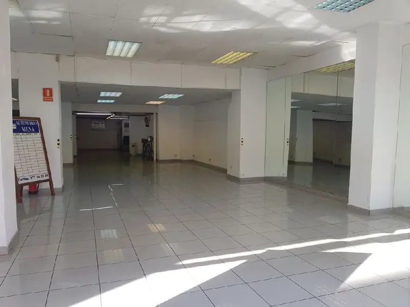 Venta Local Comercial Tarragona 182m2 Jaume I