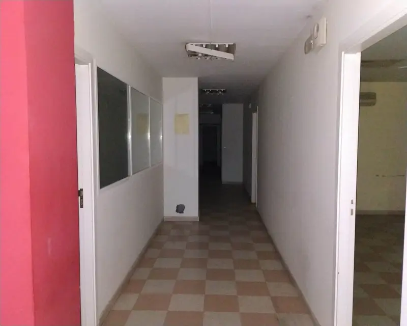 Local Comercial 359.8 m² Granada Calle San Antón
