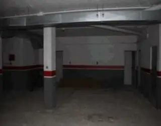 Garaje en Venta en Villena 27m2 con Ascensor