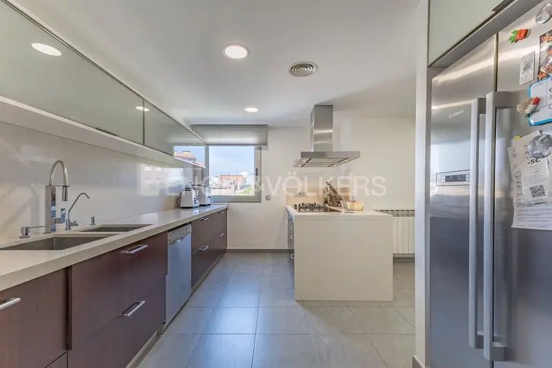 Atico Duplex en Sant Joan Despi con Vistas Despejadas
