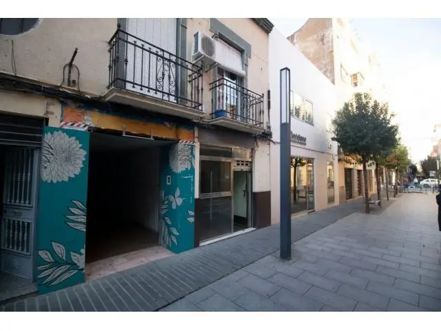 Edificio 318m2 2 Apartamentos Local Comercial Calle Menacho Reformado