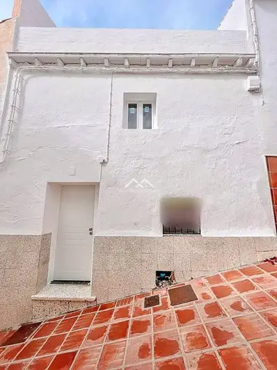 Casa de Pueblo en Torrox: 2 Dormitorios, Terraza Privada