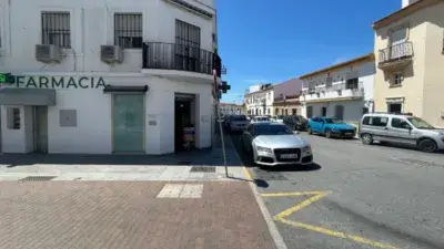 Casa en Aljaraque con Patio y Azotea Cerca de Huelva