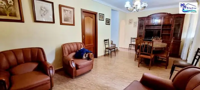 Casa de Pueblo 5 Dormitorios Venta Baja Cerca Puente don Manuel