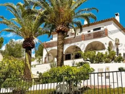 Casa de Pueblo con Vistas al Mar 4 Dormitorios 2 Baños