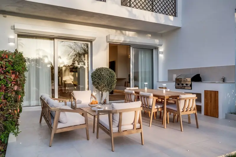 Adosado de 4 Dormitorios en venta Nueva Andalucia, España