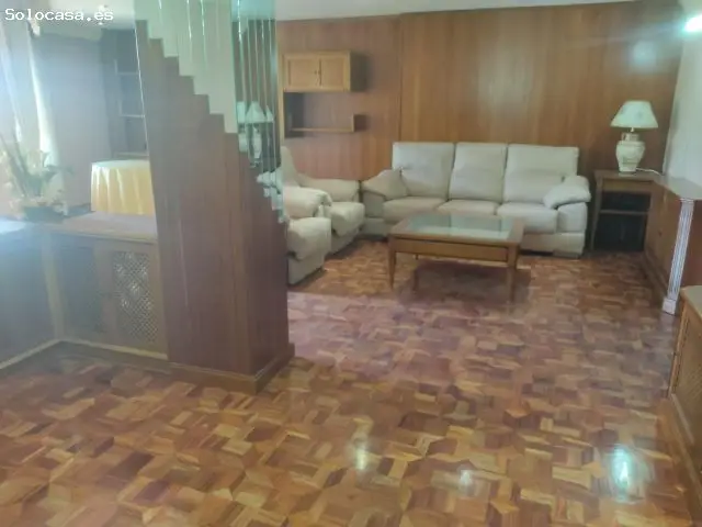 Vivienda Familiar en Almansa con Garaje y Trastero