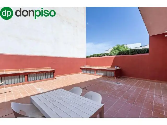 Piso con Terraza de 51m² en Los Ogíjares