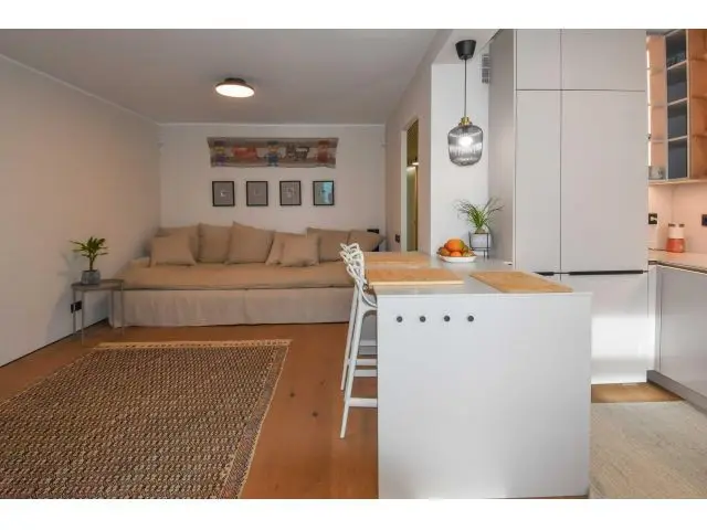 Piso en Venta Girona 3 Dormitorios 2 Banos Renovado