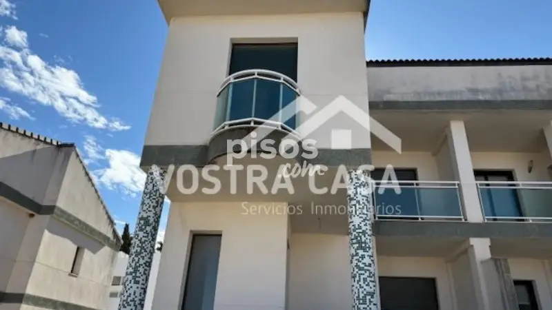 Chalet Pareado en Alquiler Vacacional en Chiva Valencia