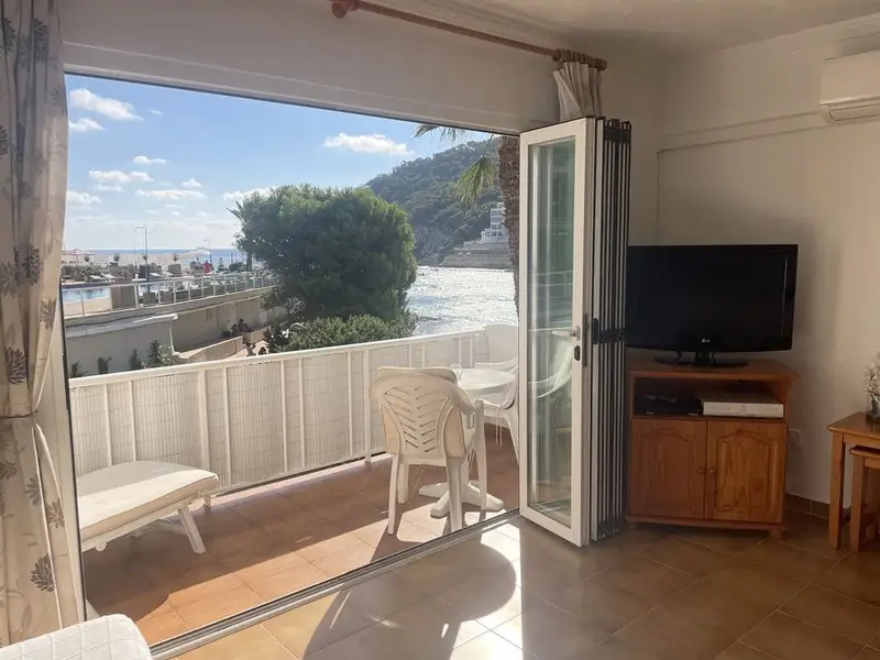 Apartamento con Vistas al Mar en Cala Llonga Ibiza