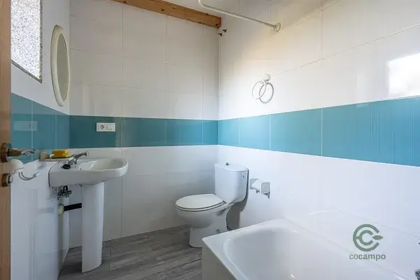 Finca con tres casas cerca Santiago de Compostela 152ha