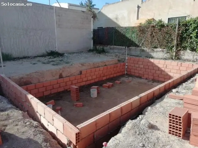Solar Urbano en Monforte del Cid 140m2 Proyecto Vivienda