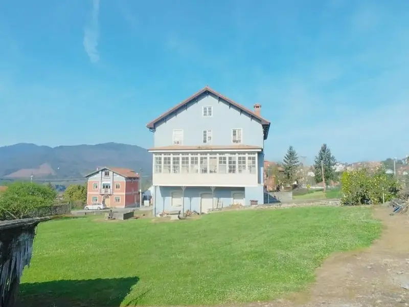 Venta Chalet en Soto del Barco Asturias  Casona Indiana con Enorme Potencial