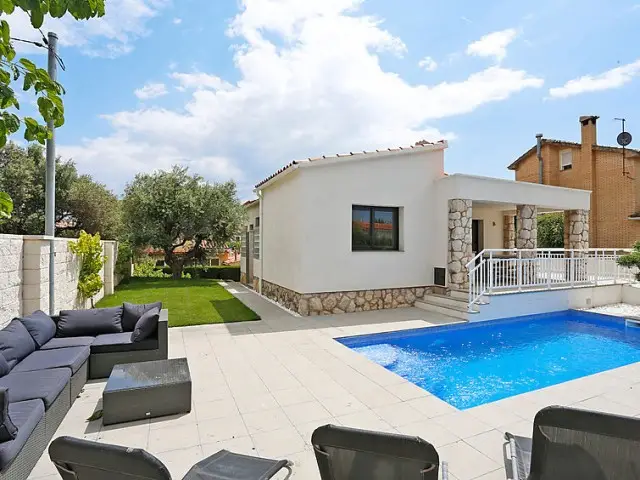 Casa Villa 3 Dormitorios Alquiler Cambrils Espaa
