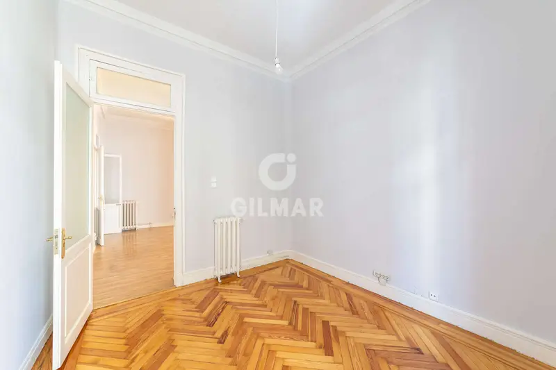 Piso en Alquiler en Salamanca Madrid 3 Dormitorios 3 Baños
