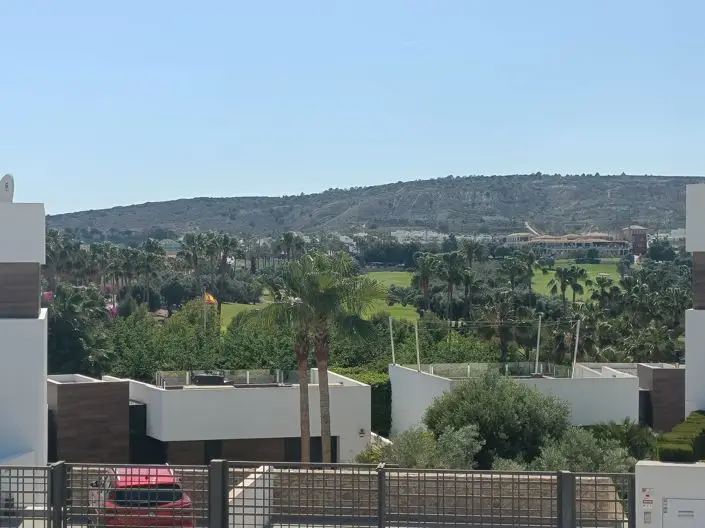 Villa 3 Dormitorios Lujo Piscina  Domótica  Eficiencia A