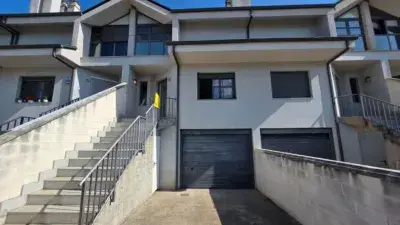 Chalet Adosado en Dehesas 189m² 3 Dormitorios Garaje Doble