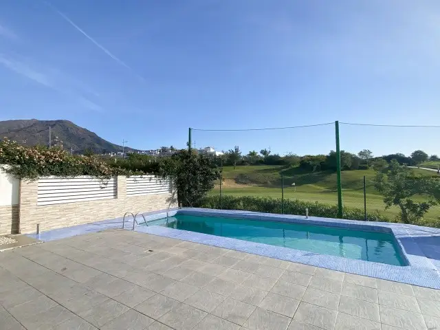 Adosado de 5 Dormitorios en venta Estepona, España