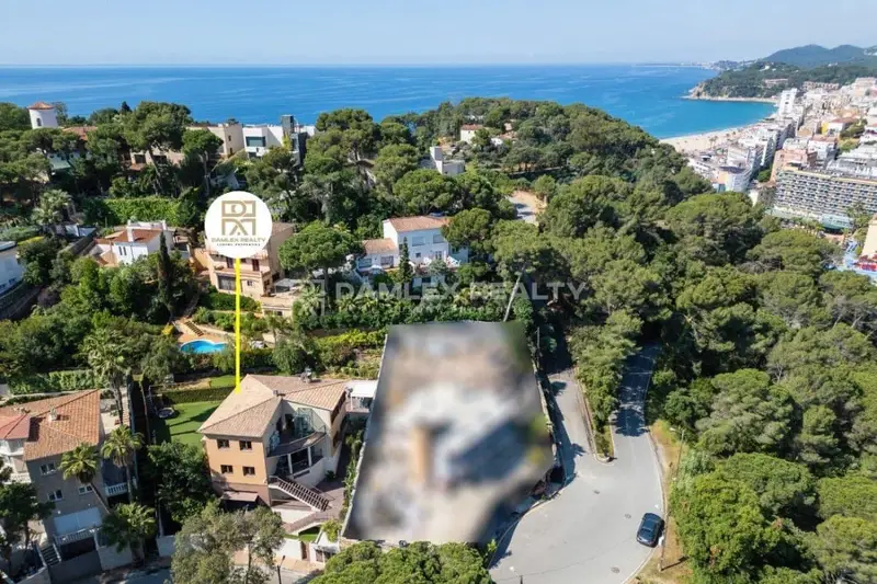 Chalet en Venta Lloret de Mar con Ascensor Jardin y Piscina