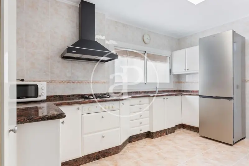 Apartamento en Arrancapins Valencia 4 habitaciones estudiantes jovenes profesionales