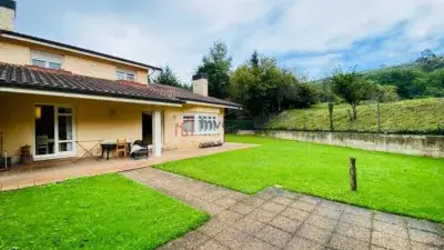 Chalet en venta en Otañes