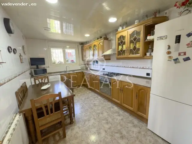Casa con Piscina en Cervelló