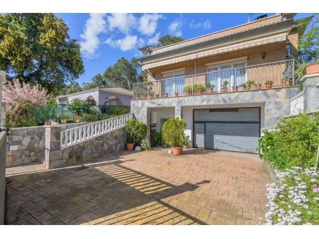 Casa en Venta Pinedes de Castellnou de Bages Ideal Familias